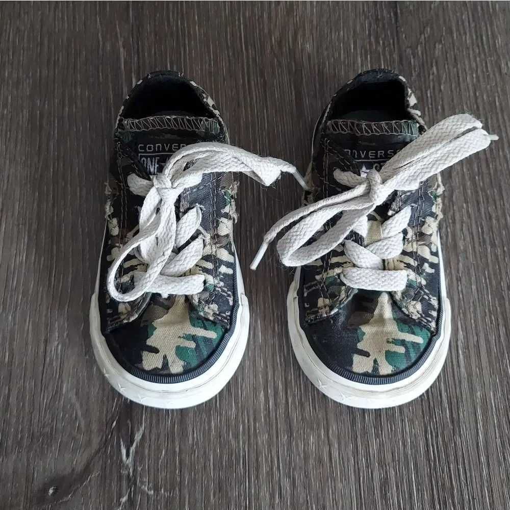 Converse One Star Chuck Taylor Infant 5 Low-Top Canvas Shoes Camouflage